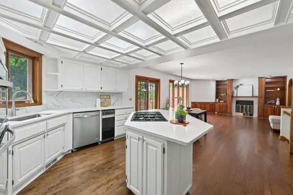 1528 Briarknoll DR, New Brighton, MN 55112