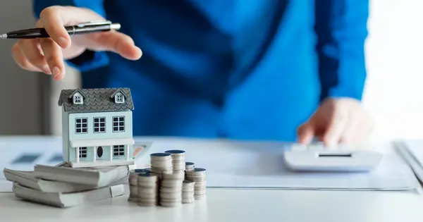 How to Price Your Home Right in a Shifting Market,Mark Johnson
