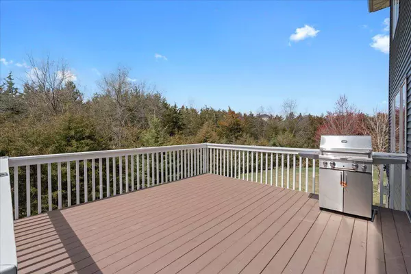 135 Bayberry CT, Hudson, WI 54016