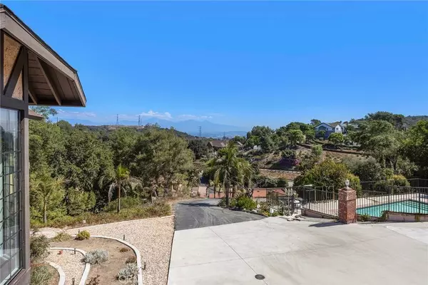 2053 Fullerton Rd, La Habra Heights, CA 90631