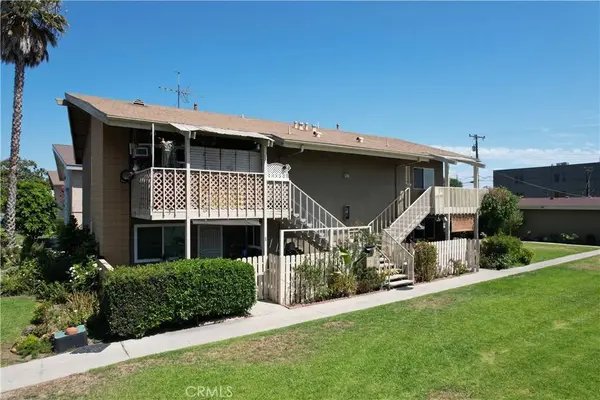 2360 W Greenacre, Anaheim, CA 92801