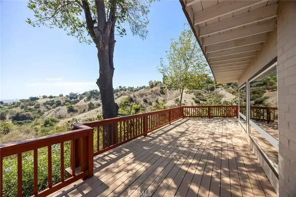 2261 Papaya DR, La Habra Heights, CA 90631