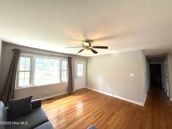 109 King Richard CT, Jacksonville, NC 28546