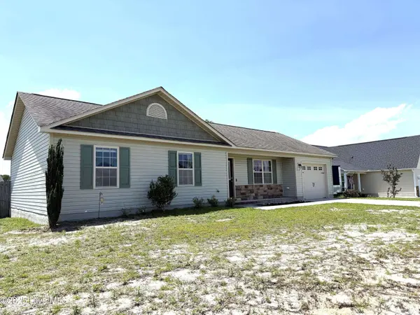 607 Parsley DR, Hubert, NC 28539