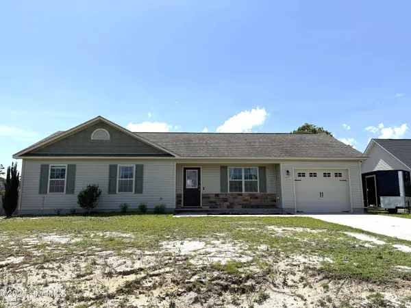 607 Parsley DR, Hubert, NC 28539