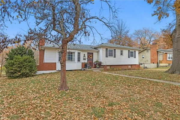 10100 E 86th TER, Raytown, MO 64138