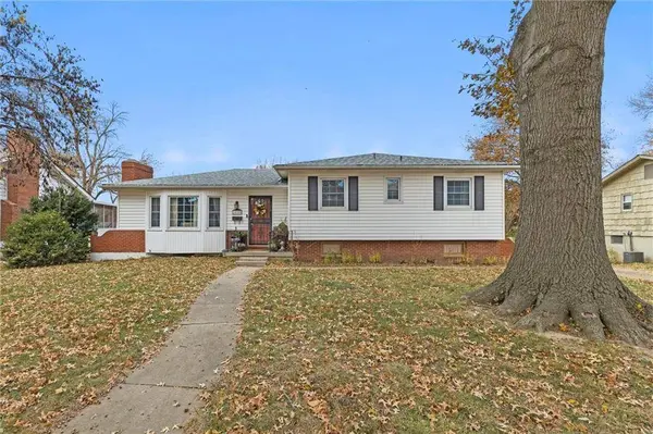 10100 E 86th TER, Raytown, MO 64138