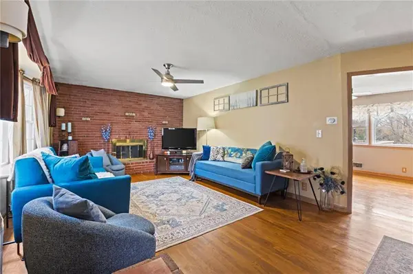 10100 E 86th TER, Raytown, MO 64138