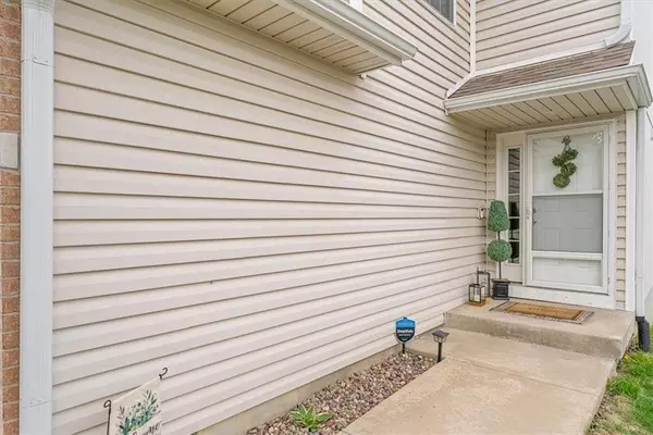 3513 NE Austin DR, Lee's Summit, MO 64064