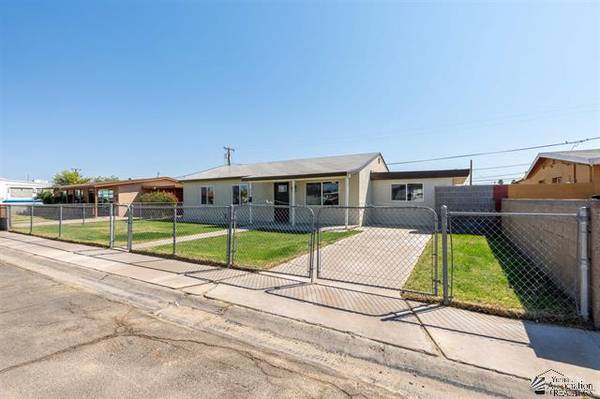 907 E La Mesa St, Yuma, AZ 85365-2944