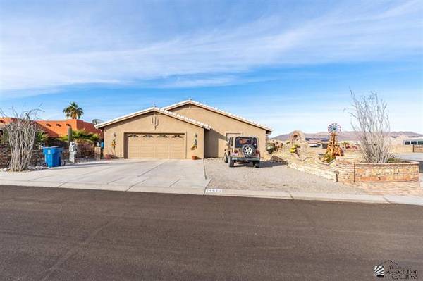 14530 E 55th St, Yuma, AZ 85367-8236