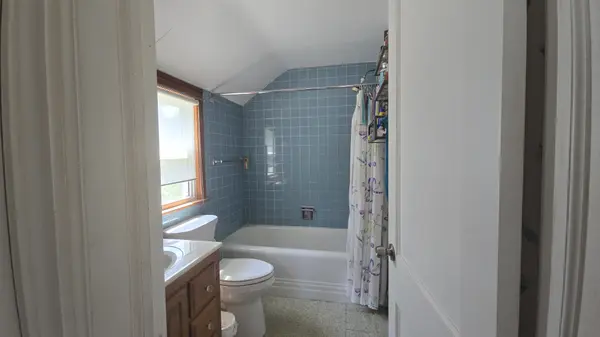 21 Wagner St, Bloomfield, NJ 07003-4105