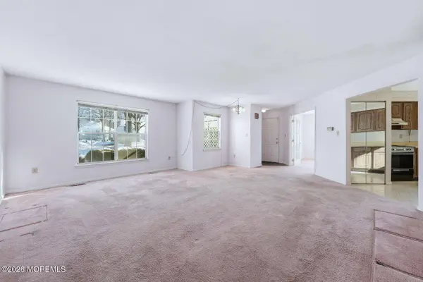 1502 Buckingham Circle, Middletown, NJ 07748