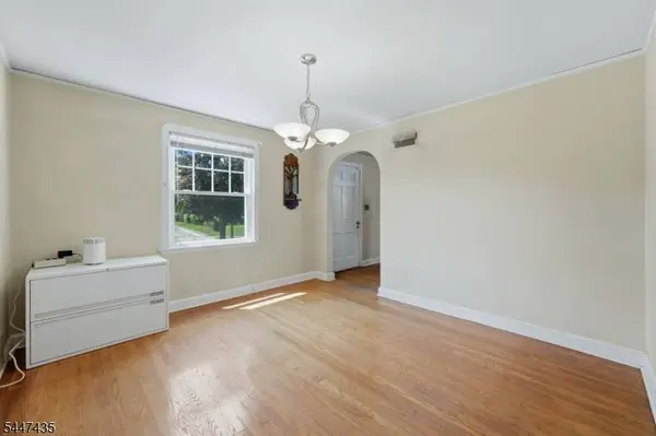 21 Wagner St, Bloomfield Twp., NJ 07003