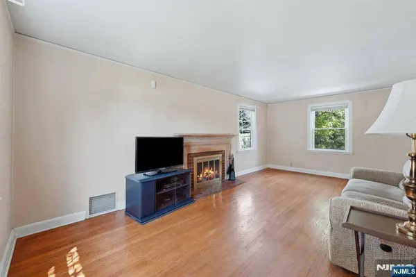 21 Wagner ST, Bloomfield, NJ 07003