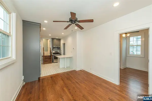 200 Valley Brook AVE, Lyndhurst, NJ 07071