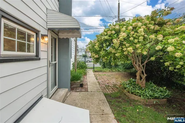 200 Valley Brook AVE
