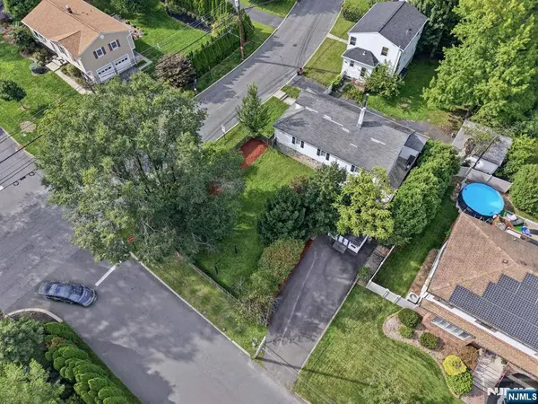 20 Yesler WAY, Hillsdale, NJ 07642