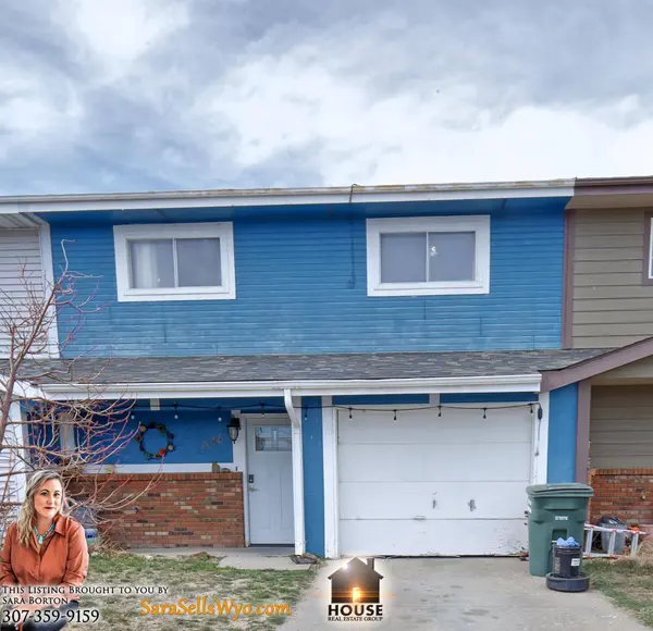 1384 Sweetwater St, Douglas, WY 82633