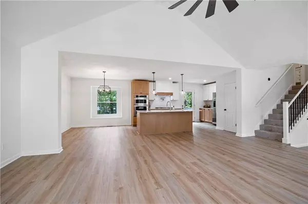 315 Mckees Rock LN, Lawrenceville, GA 30044