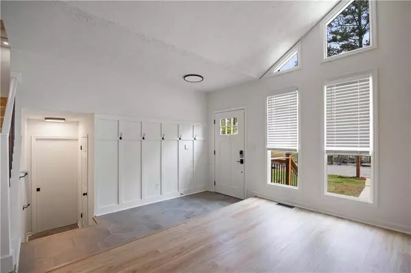 315 Mckees Rock LN, Lawrenceville, GA 30044