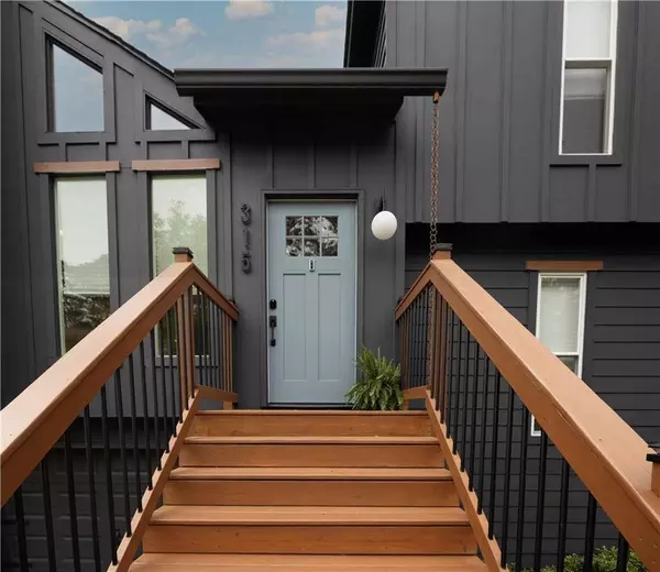 315 Mckees Rock LN, Lawrenceville, GA 30044