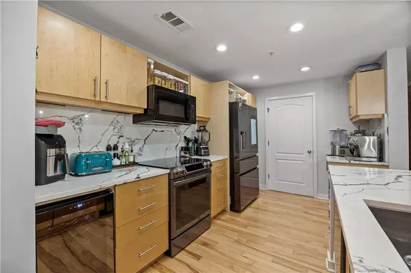 390 17th ST NW #4018, Atlanta, GA 30363