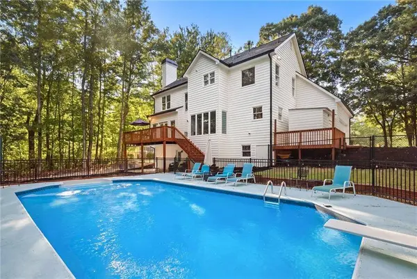 3256 Fieldcrest RD, Loganville, GA 30052
