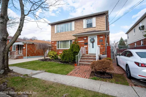 47 Cedarview AVE, Staten Island, NY 10306