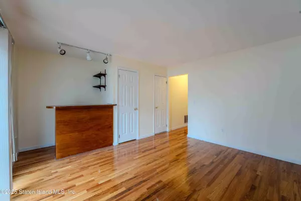 78 Newberry AVE, Staten Island, NY 10304