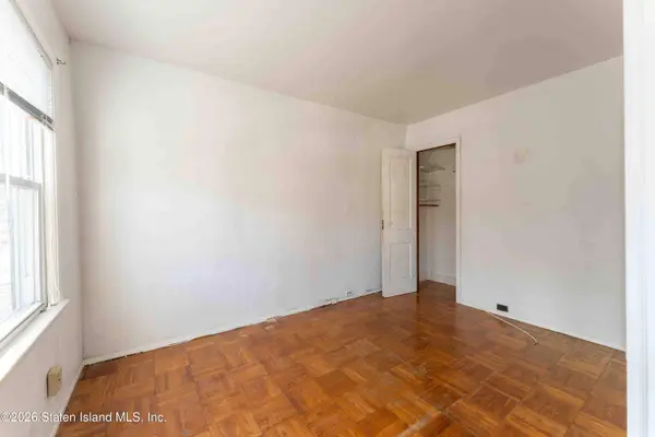 84 Sheridan AVE, Staten Island, NY 10305