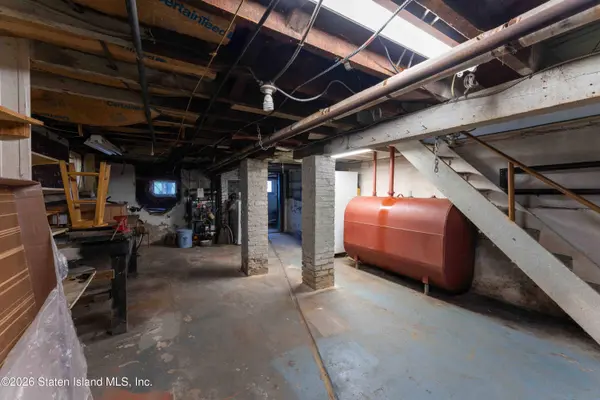 84 Sheridan AVE, Staten Island, NY 10305