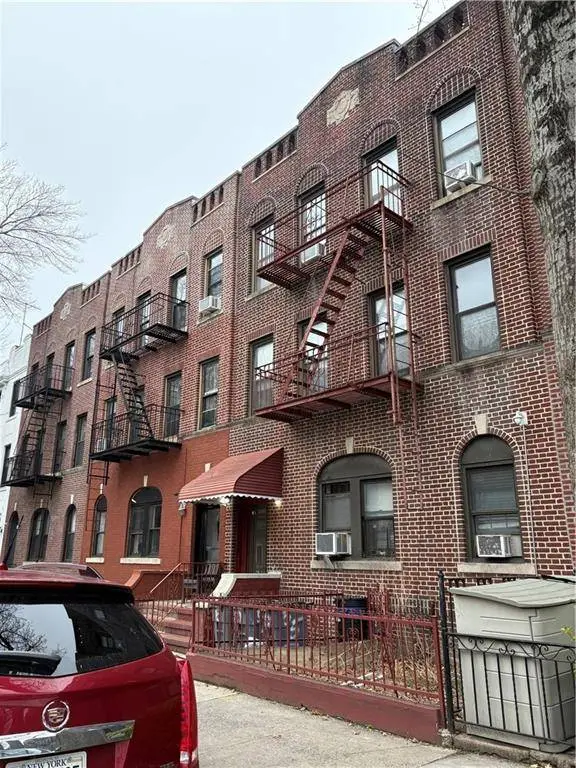 555 80th ST, Brooklyn, NY 11209