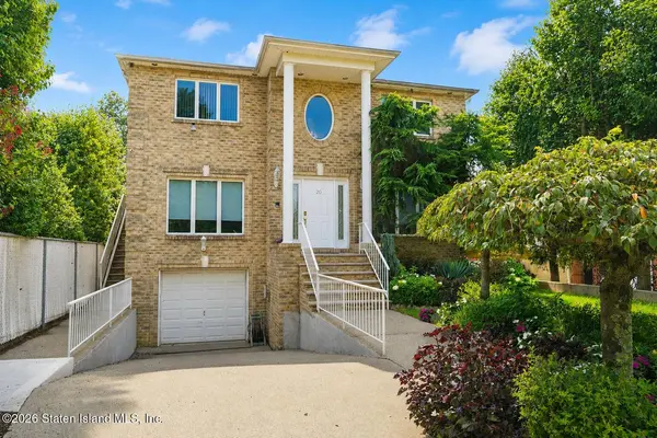 20 Emily CT, Staten Island, NY 10307