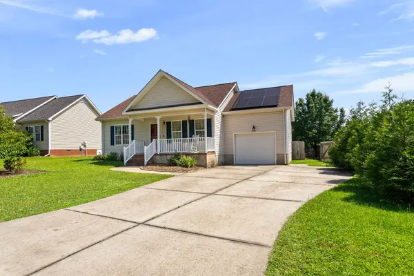 211 Courtland Dr, Angier, NC 27501-6673