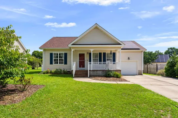 211 Courtland Dr, Angier, NC 27501-6673