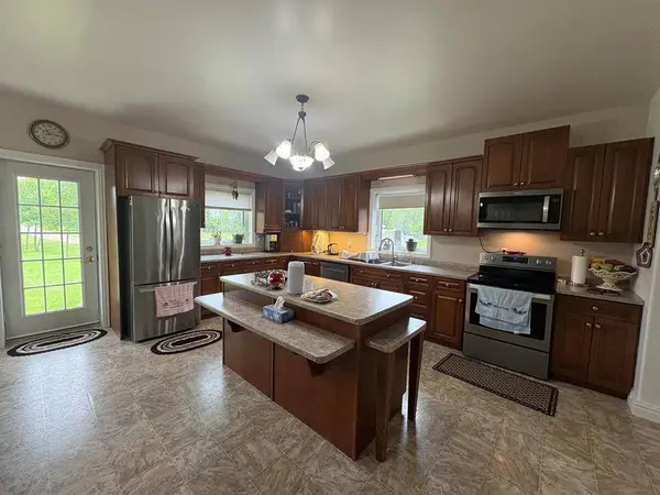 23095 PR 311 RD, New Bothwell, MB R0A 1C0