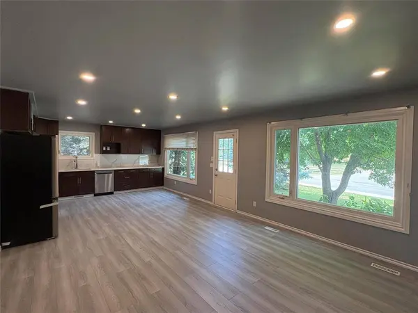 442 ELMDALE ST, Steinbach, MB R5G 0P4
