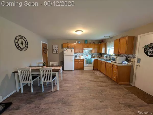 3070 Strong Heights, Grand Blanc, MI 48507