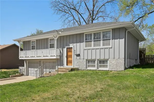 533 N Stevenson ST, Olathe, KS 66061