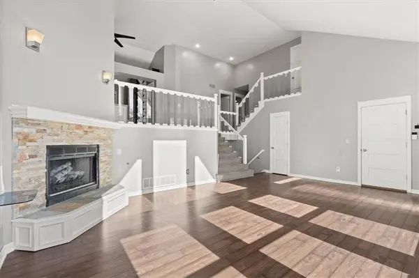 6358 Hilltop ST, Shawnee, KS 66226