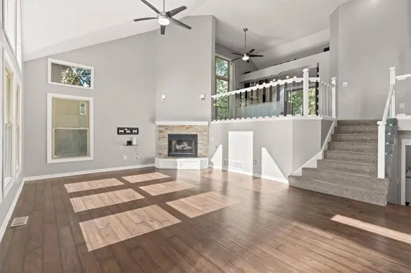 6358 Hilltop ST, Shawnee, KS 66226