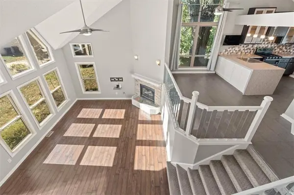 6358 Hilltop ST, Shawnee, KS 66226