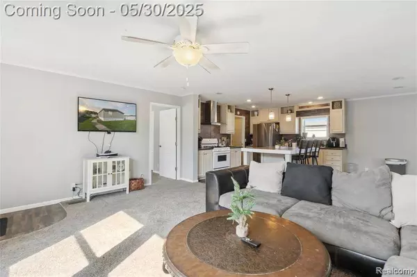 29 Fox Hound Court, Grand Blanc, MI 48439