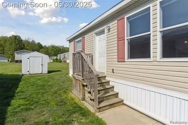 29 Fox Hound Court, Grand Blanc, MI 48439