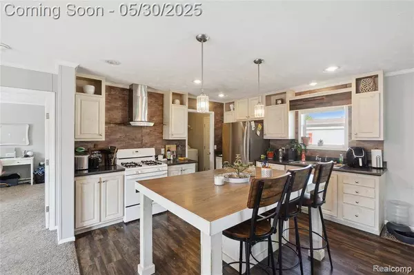 29 Fox Hound Court, Grand Blanc, MI 48439