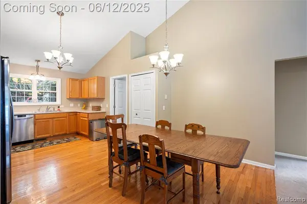 7467 Oceola Farms Court, Howell, MI 48855