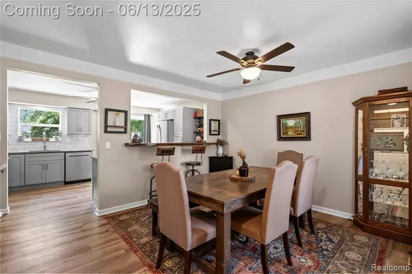 6615 Hatchery Road, Waterford Twp, MI 48327