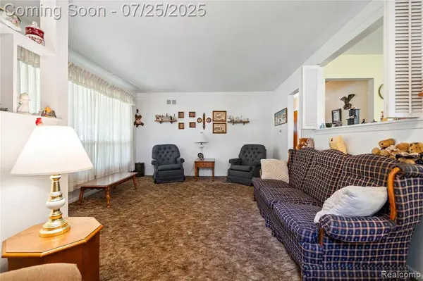 4030 Letart Avenue, Waterford Twp, MI 48329