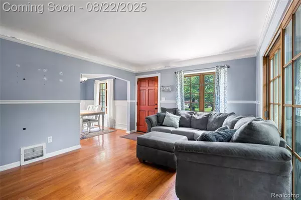 3704 Oakshire Avenue, Waterford Twp, MI 48328